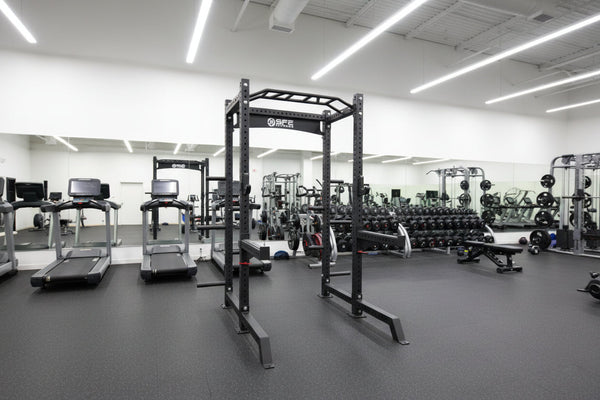 Commercial Squat Rack w/ Safety Bars, J-Hooks & Weight Storage (New)